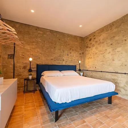 Bella Mbriana Rocca Cilento